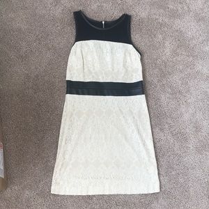 Kensie size S ivory lace dress